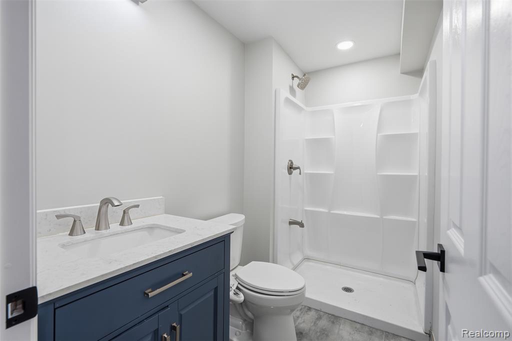 4212 April Lane, Sterling Heights, MI 48310 — Photo 41