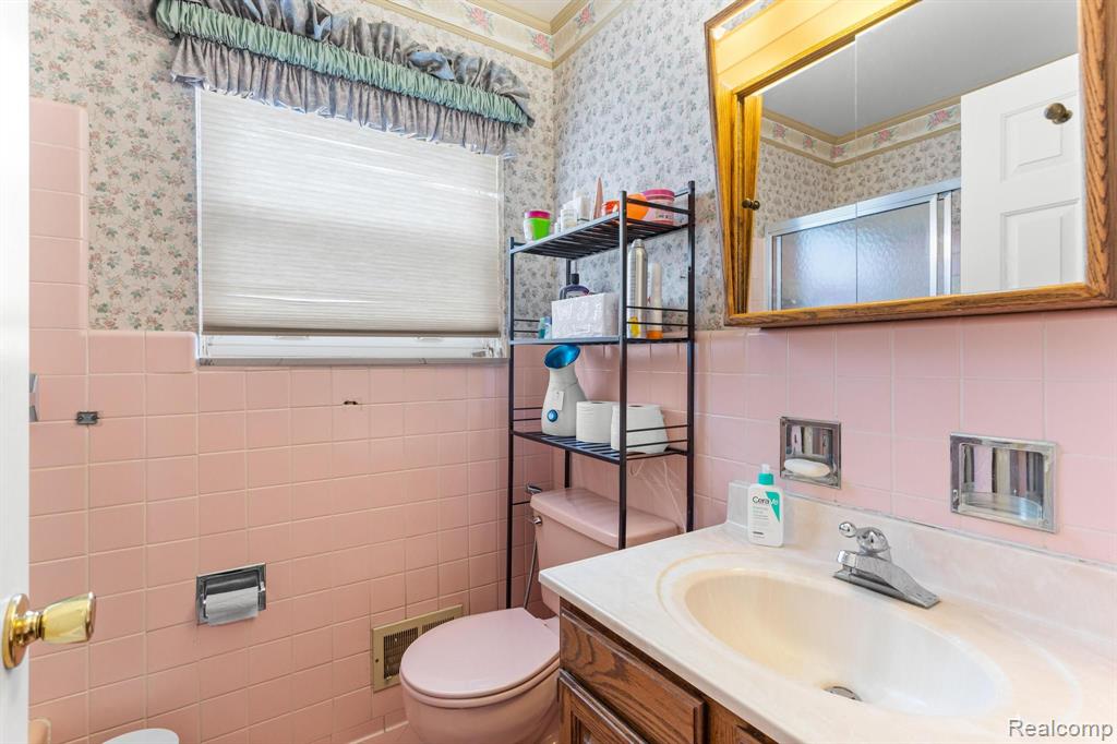 6125 ARDMORE, Dearborn Heights, MI 48127 — Photo 18