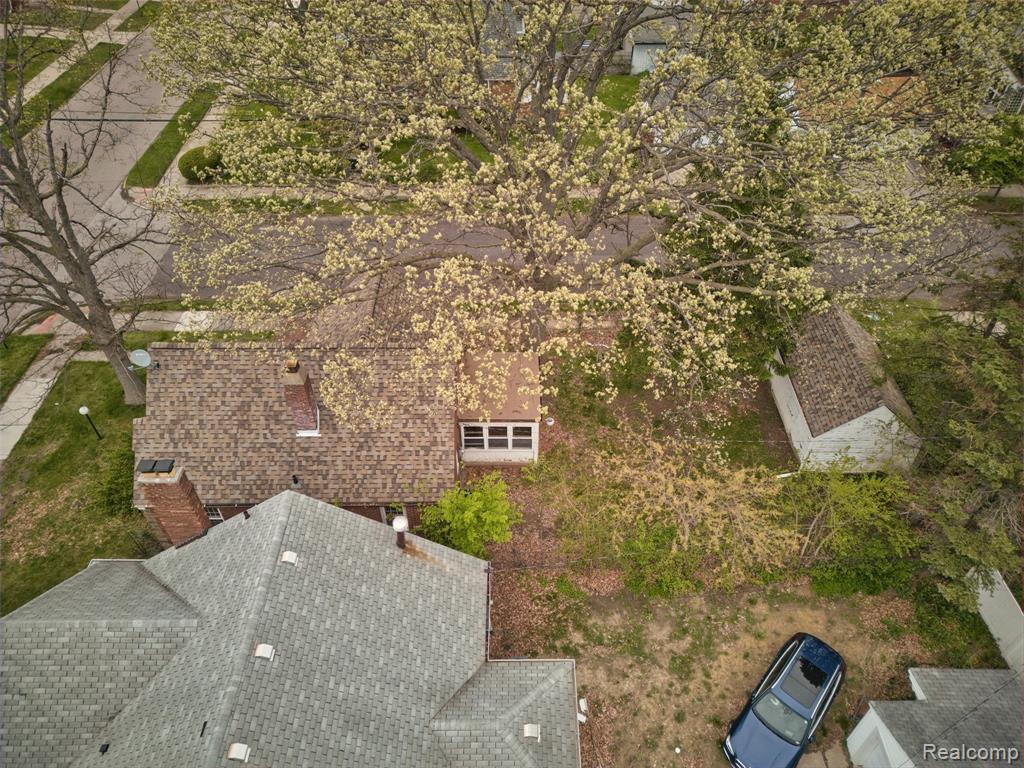 18718 Snowden Street - Photo 5