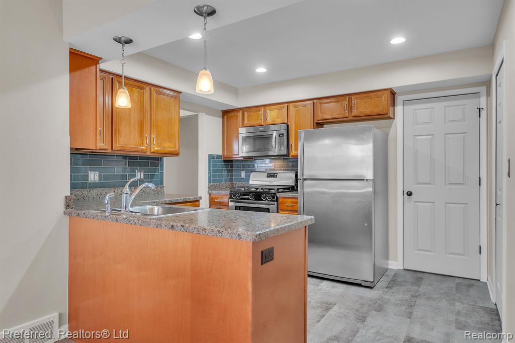 5238 Busch Avenue, Warren, MI 48091 — Photo 13