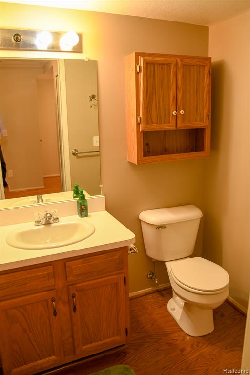 22450 SILVER CREEK Drive, Woodhaven, MI 48183 — Photo 14
