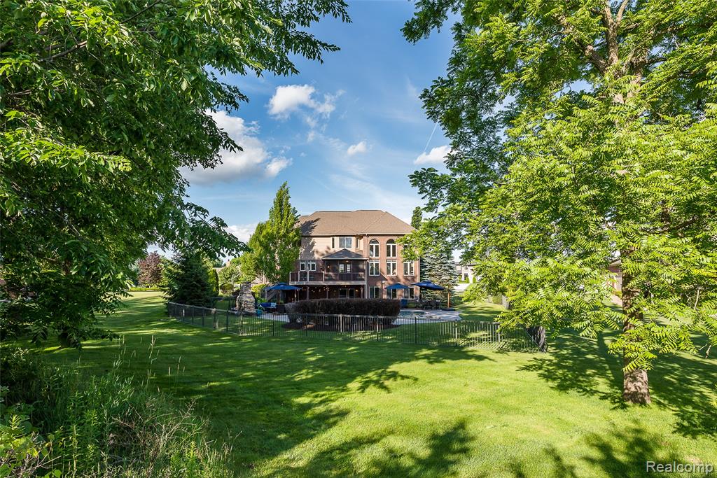24935 Ravine Drive, South Lyon, MI 48178 — Photo 47