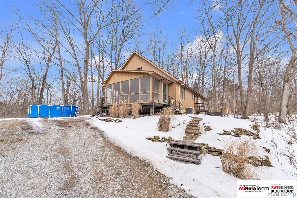 809 Blood Road, Tecumseh, MI 49286 — Photo 2
