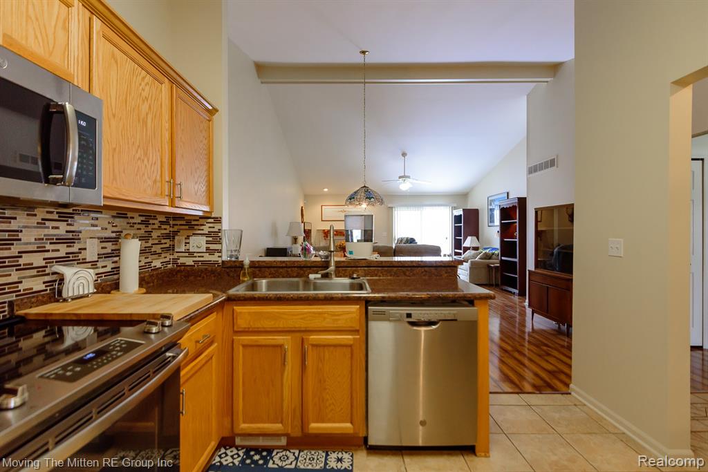 1856 N Kenwyck Drive, Ypsilanti, MI 48198 — Photo 13