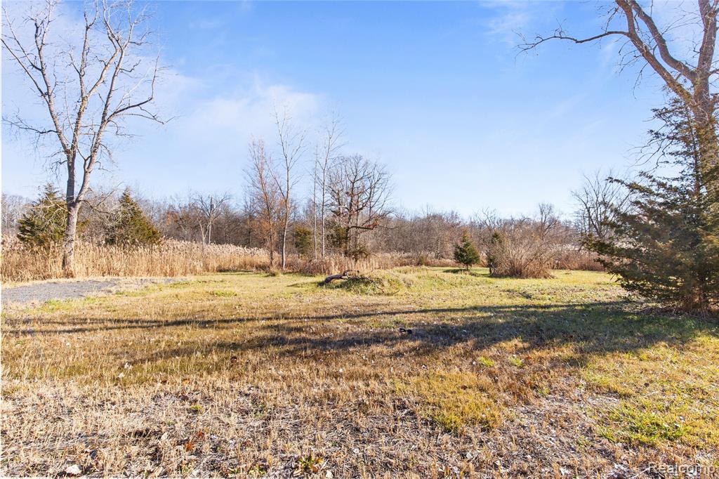 23901 Sumpter Road, Belleville, MI 48111 — Photo 14