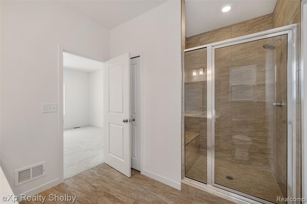52169 Wellington Valley Drive, Macomb, MI 48042 — Photo 37