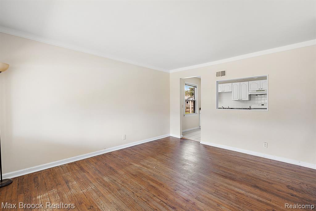 561 Bennett Avenue, Ferndale, MI 48220 — Photo 3