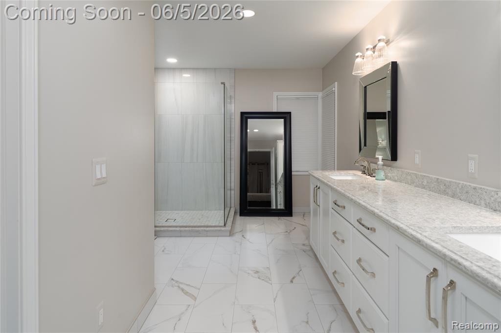 6514 Shagbark Drive, Troy, MI 48098 — Photo 17