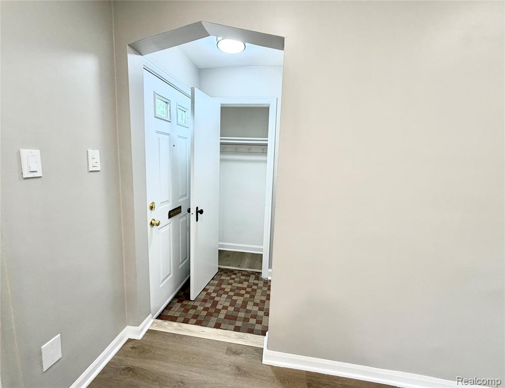 18235 Tracey Street, Detroit, MI 48235 — Photo 9