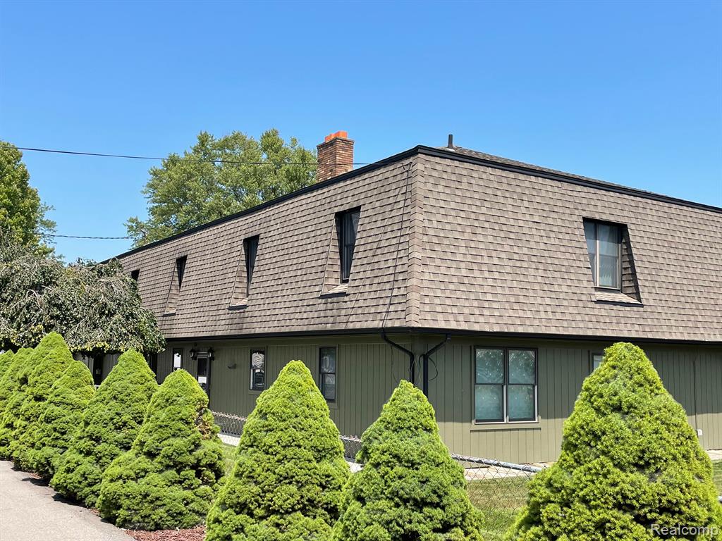 46070 EDGEWATER Drive, Chesterfield, MI, 48047