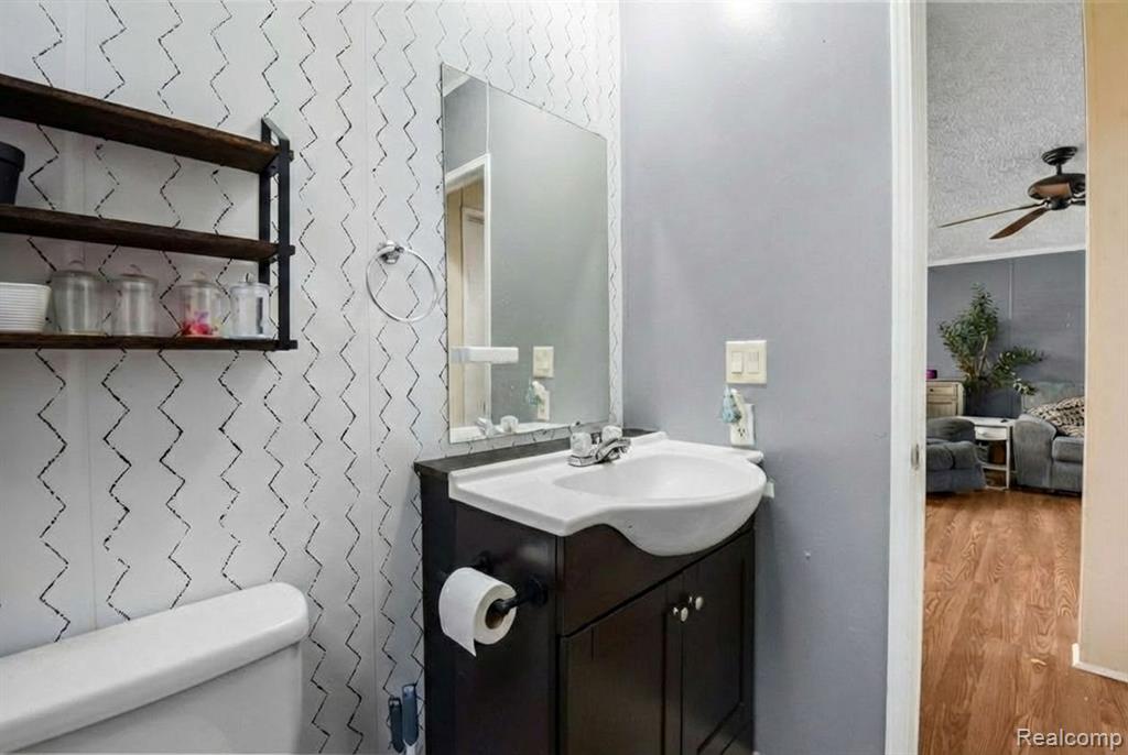 2330 CHARTER OAK Court, Newport, MI 48166 — Photo 40
