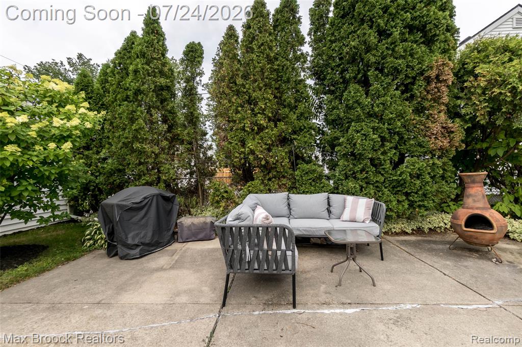 1090 Cambridge Road, Berkley, MI 48072 — Photo 32