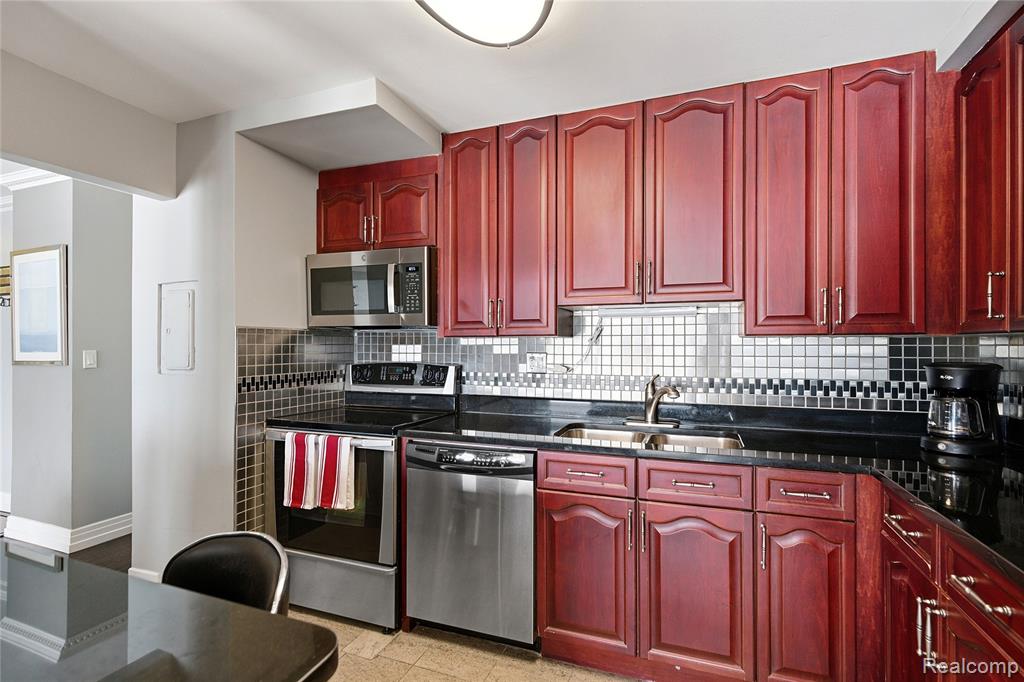 1001 W Jefferson Avenue, 18B, Detroit, MI 48226 — Photo 14