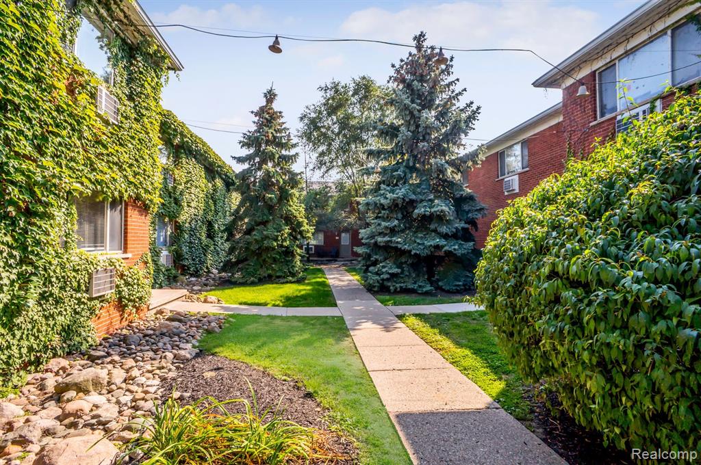 629 Maple Road, Clawson, MI — Photo 19