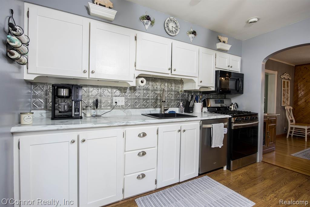 4234 Atkins Road, Port Huron, MI 48060 — Photo 12