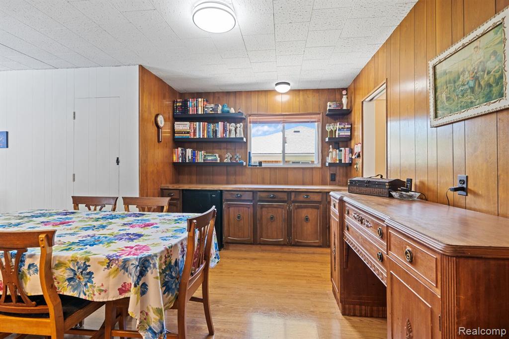 972 N ESPLANADE Street, Mount Clemens, MI 48043 — Photo 8