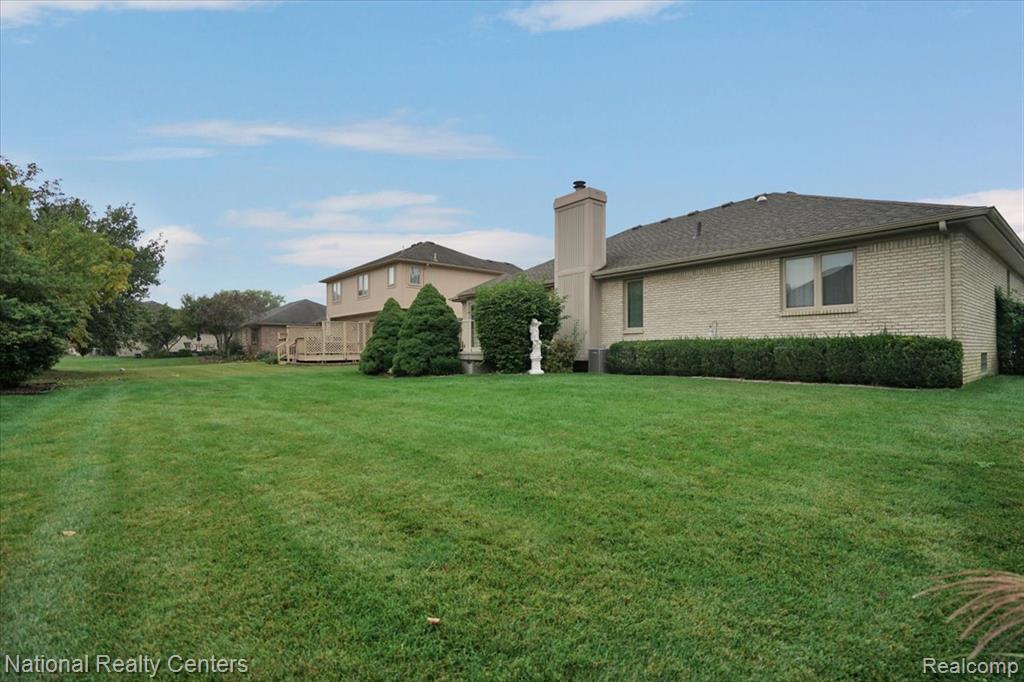 45866 Glen Court, Macomb, MI 48044 — Photo 27
