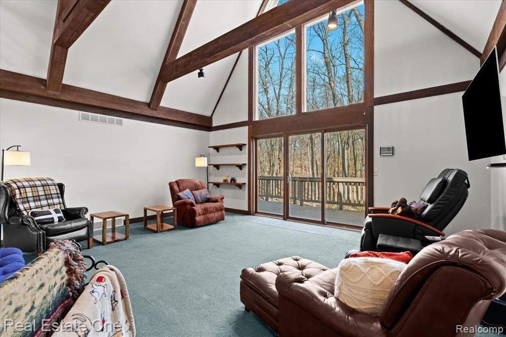 5595 NAVAJO Trail, Pinckney, MI 48169 — Photo 17