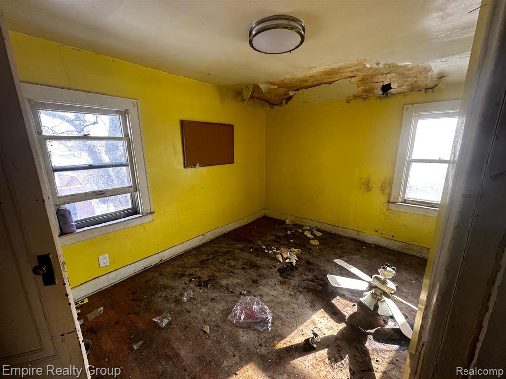9326 Ward Street, Detroit, MI 48228 — Photo 13