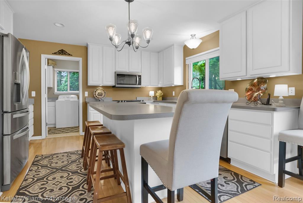 634 Olivia Drive, Milford, MI 48381 — Photo 16