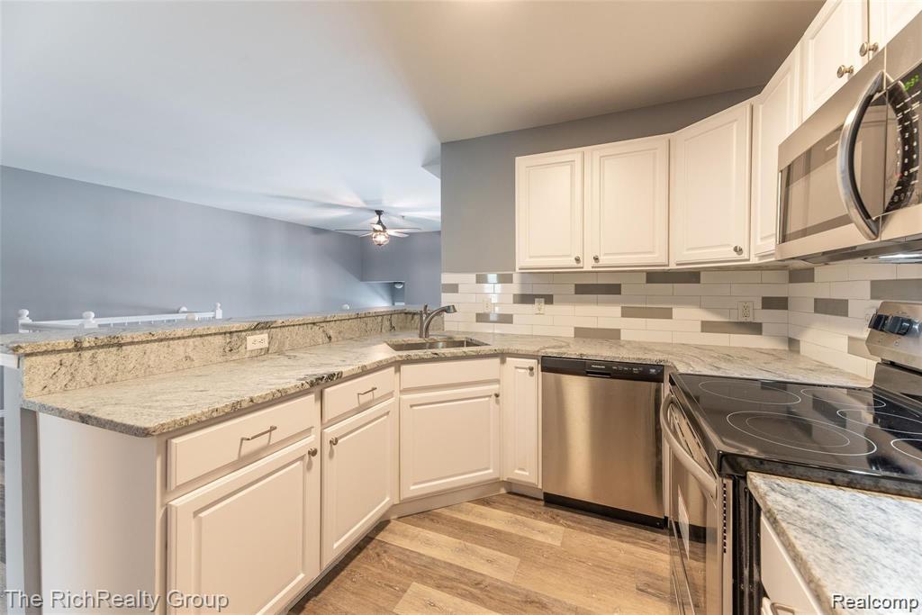 50115 Harding Street, Canton, MI 48188 — Photo 7