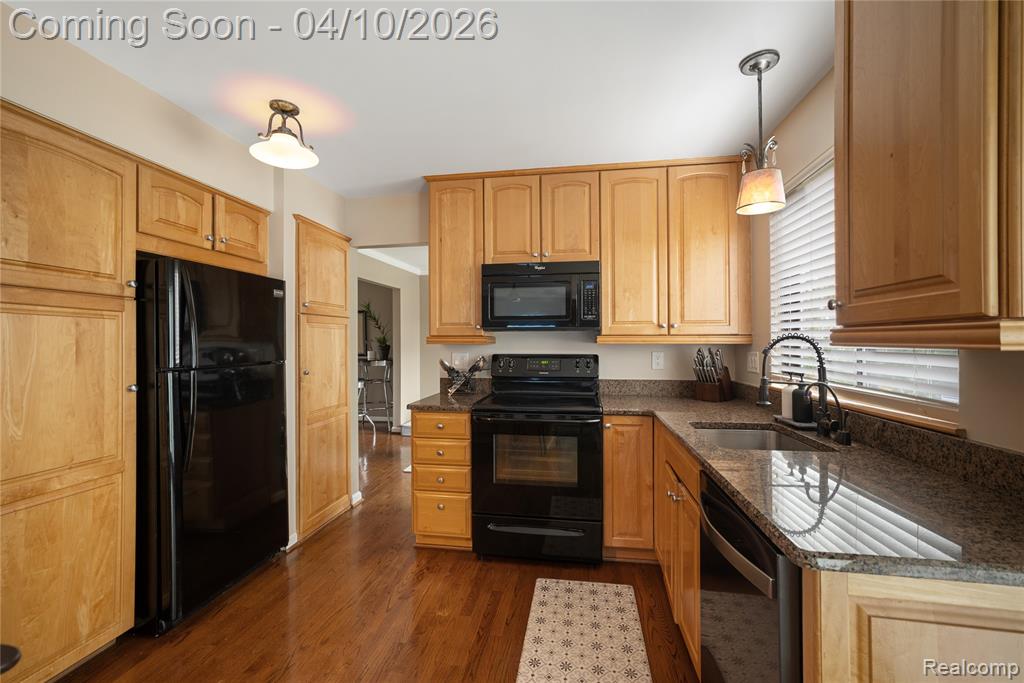 471 Hillson Drive, Waterford, MI 48327 — Photo 8