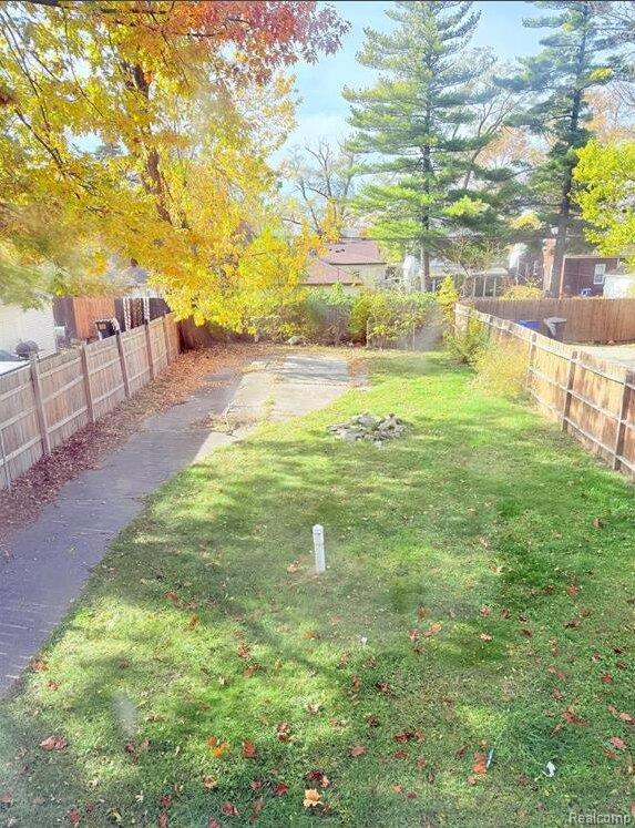 12877 Dwyer Street, Detroit, MI 48212 — Photo 9