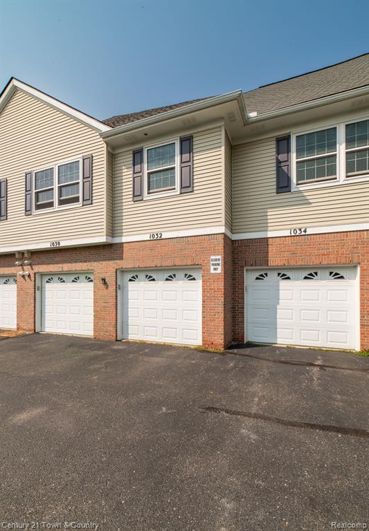 1032 SHIAWASSEE Circle, Howell, MI 48843 — Photo 40