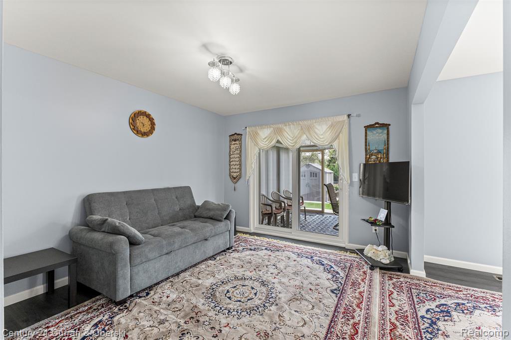 45561 Edgewood Court, Canton, MI 48187 — Photo 15