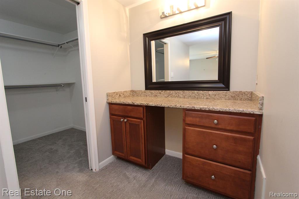 7404 PEBBLE POINT, West Bloomfield, MI — Photo 16