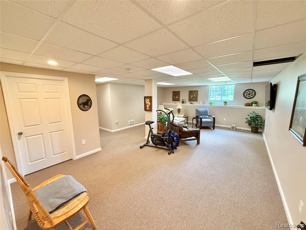 6426 Club Court W, Grand Blanc, MI 48439 — Photo 35