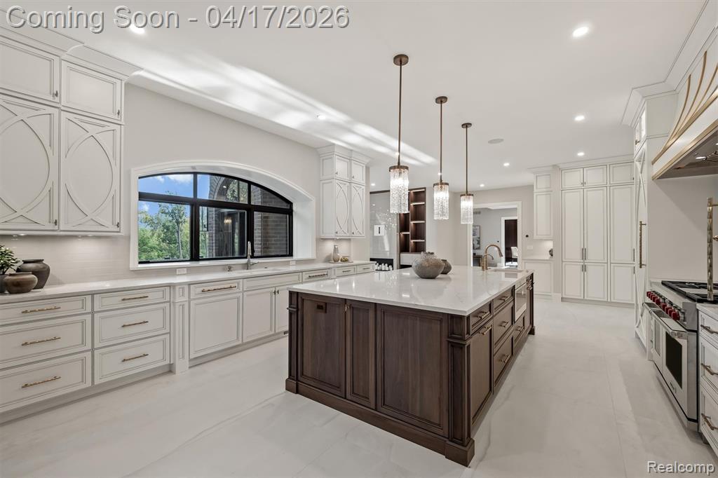 5305 Elmgate Bay Drive, Orchard Lake Village, MI 48324 — Photo 16