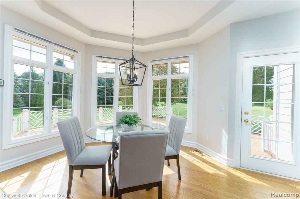 4692 Edinburgh Drive, Howell, MI 48843 — Photo 10