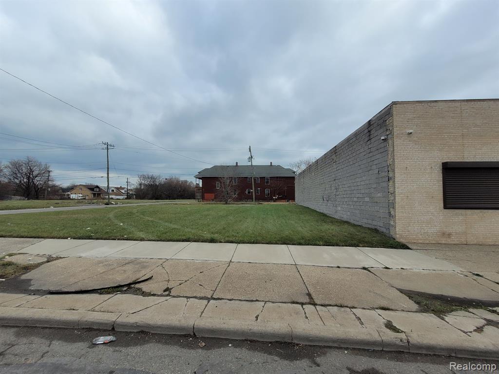 8840 VAN DYKE Street, Detroit, MI 48213 — Photo 2