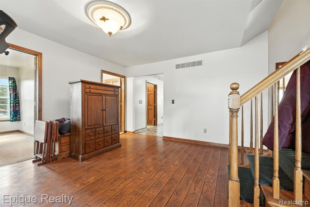 4294 Rochester Road, Dryden, MI 48428 — Photo 2