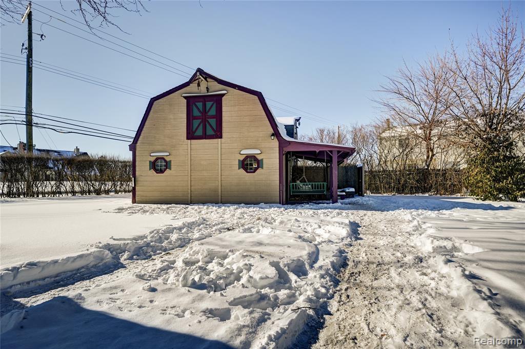 43047 Avon Court, Sterling Heights, MI 48313 — Photo 43