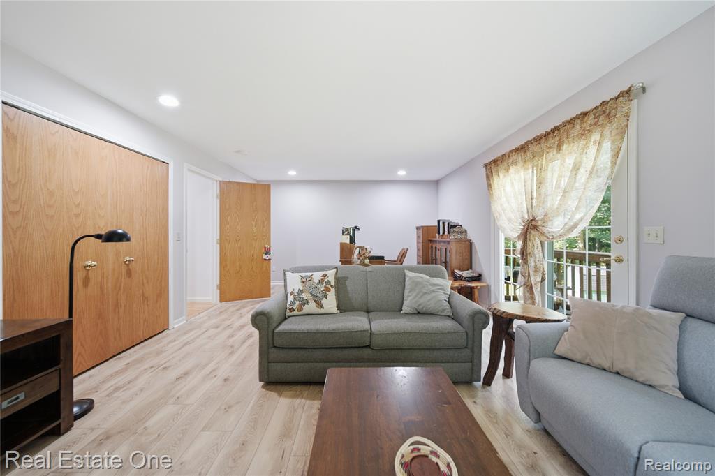 8450 Merrill Road, Whitmore Lake, MI 48189 — Photo 32