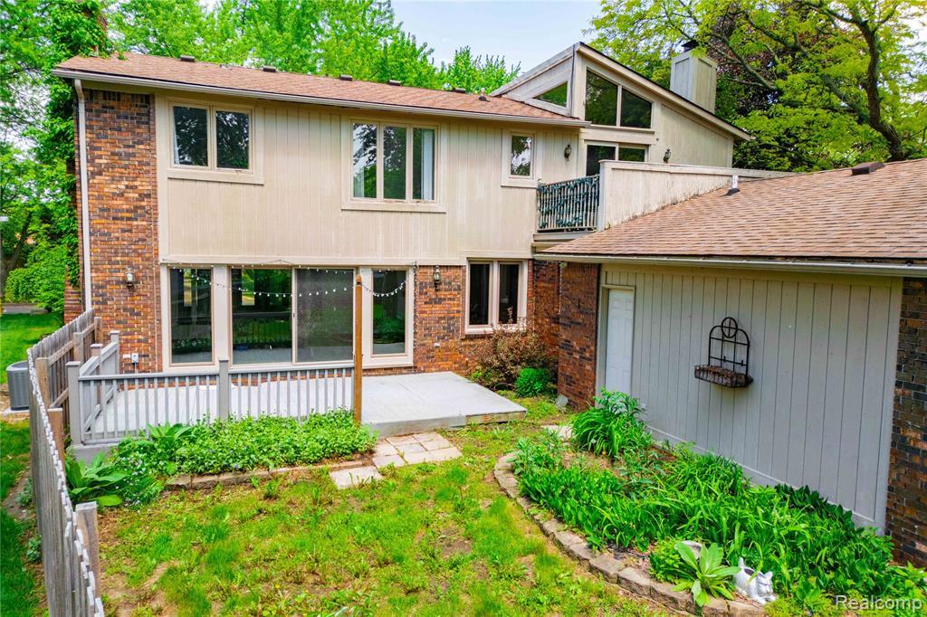 8027 Berkshire Drive, Grosse Ile, MI 48138 — Photo 42