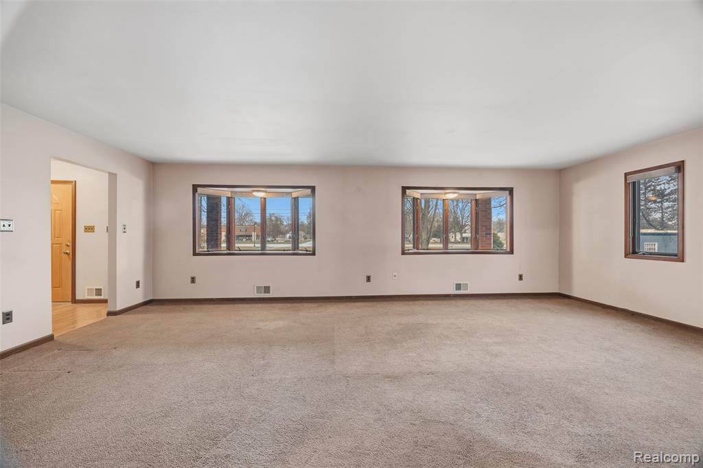 21650 Telegraph Road, Romulus, MI 48174 — Photo 5