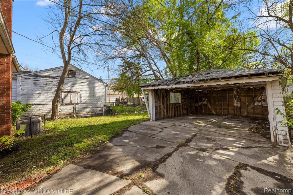 18104 Runyon Street, Detroit, MI 48234 — Photo 29