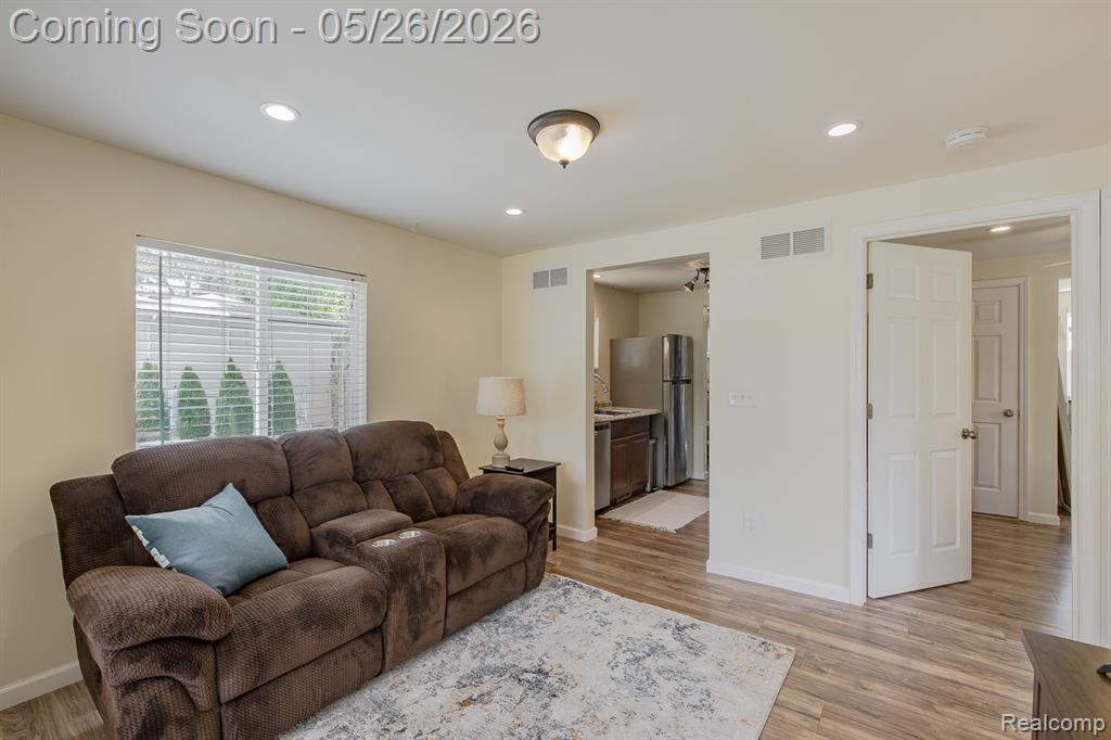 6281 Waldon Road, Clarkston, MI — Photo 12