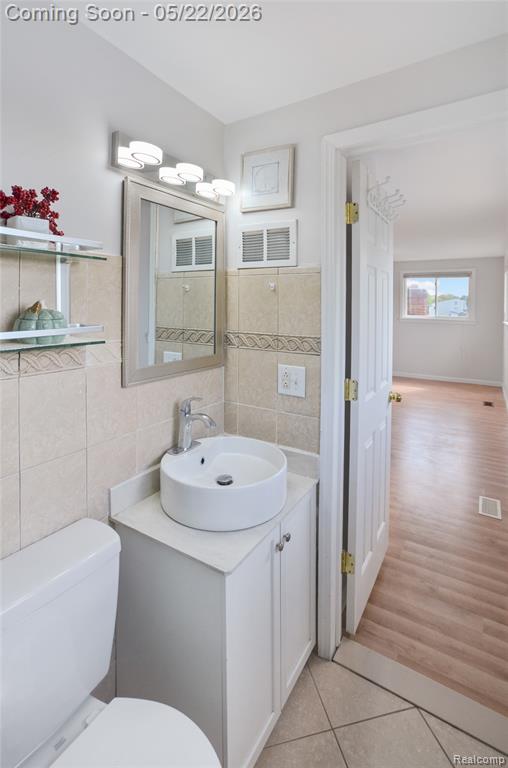 4048 Augustine Drive, Sterling Heights, MI 48310 — Photo 36