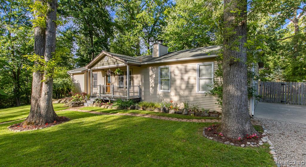 1665 Rosedale Street, West Bloomfield, MI 48324 — Photo 41