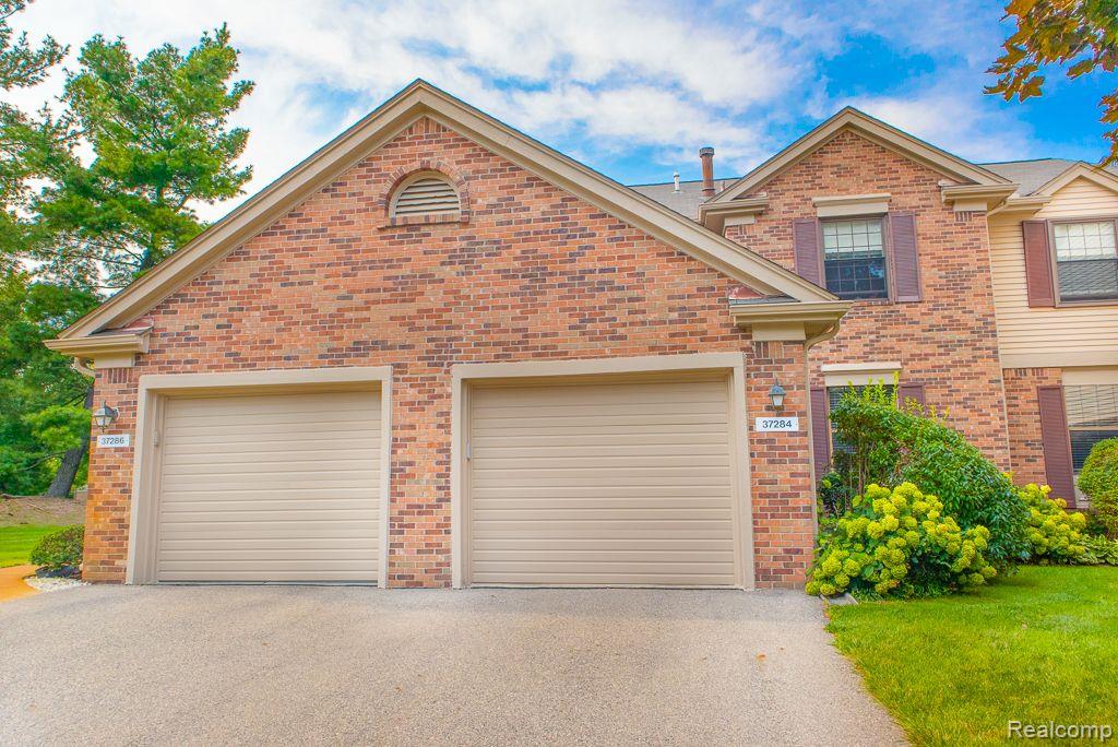 37284 BRENTWOOD Circle, Farmington Hills, MI 48331 — Photo 3