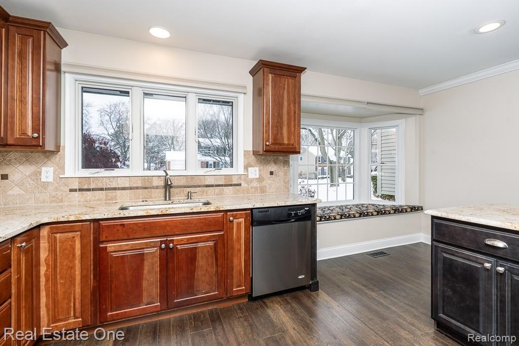 732 Rutgers Road, Rochester Hills, MI 48309 — Photo 6