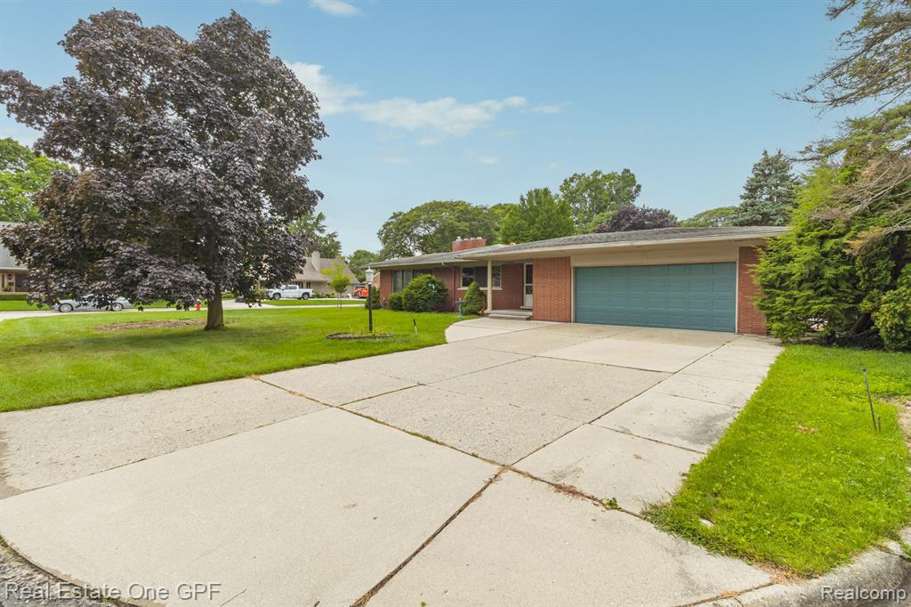 60 MOORLAND Drive, Grosse Pointe Shores, MI 48236 — Photo 64