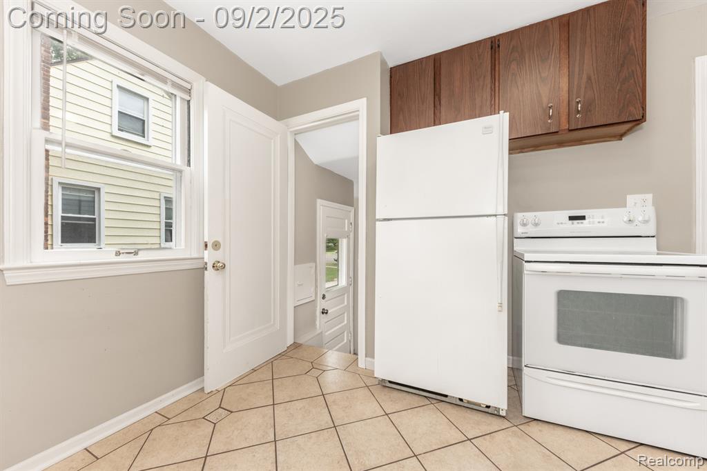 557 N Harvey Street, Plymouth, MI 48170 — Photo 15