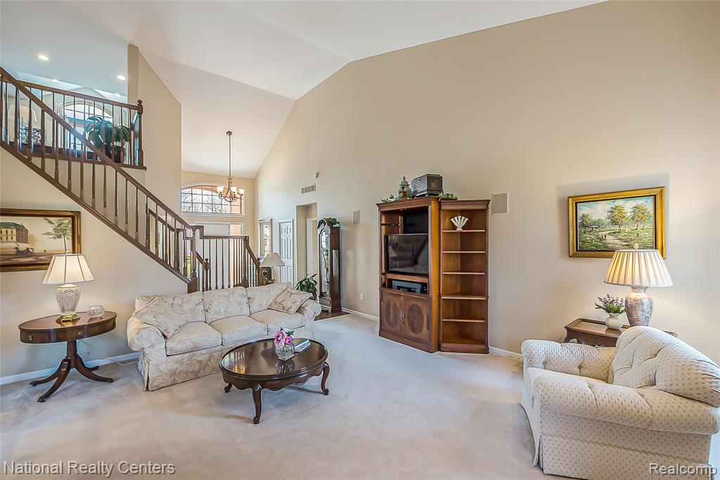 5451 Wentworth Drive, Commerce Twp, MI 48382 — Photo 9