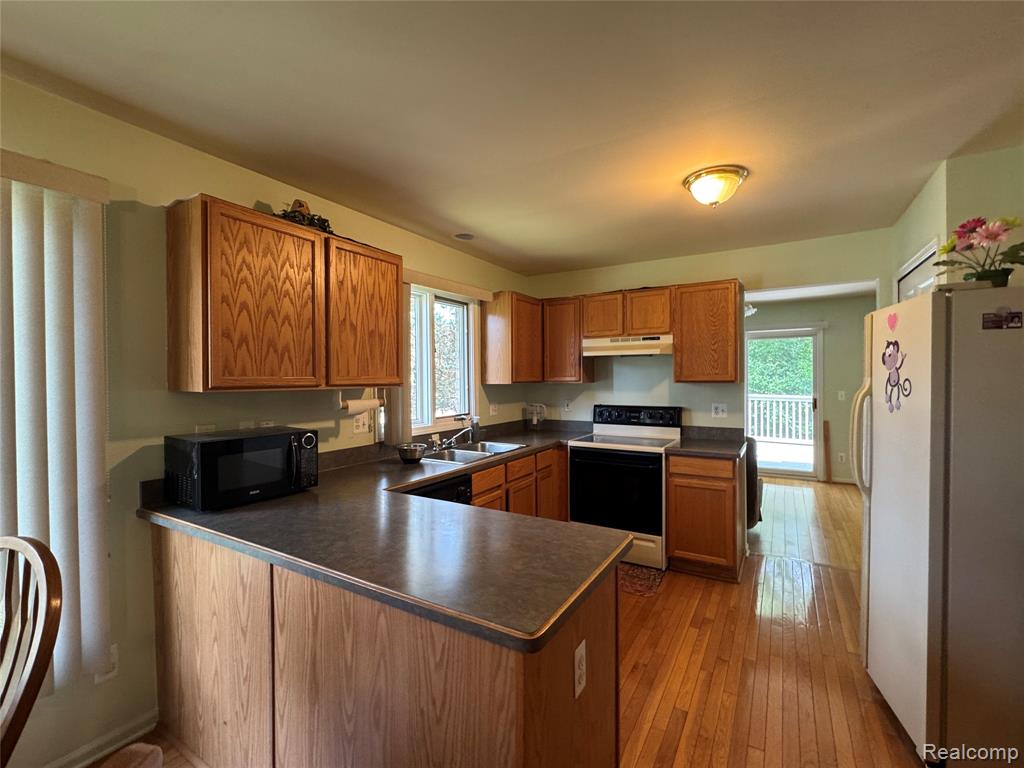 40342 Riverbend Drive, Sterling Heights, MI 48310 — Photo 6