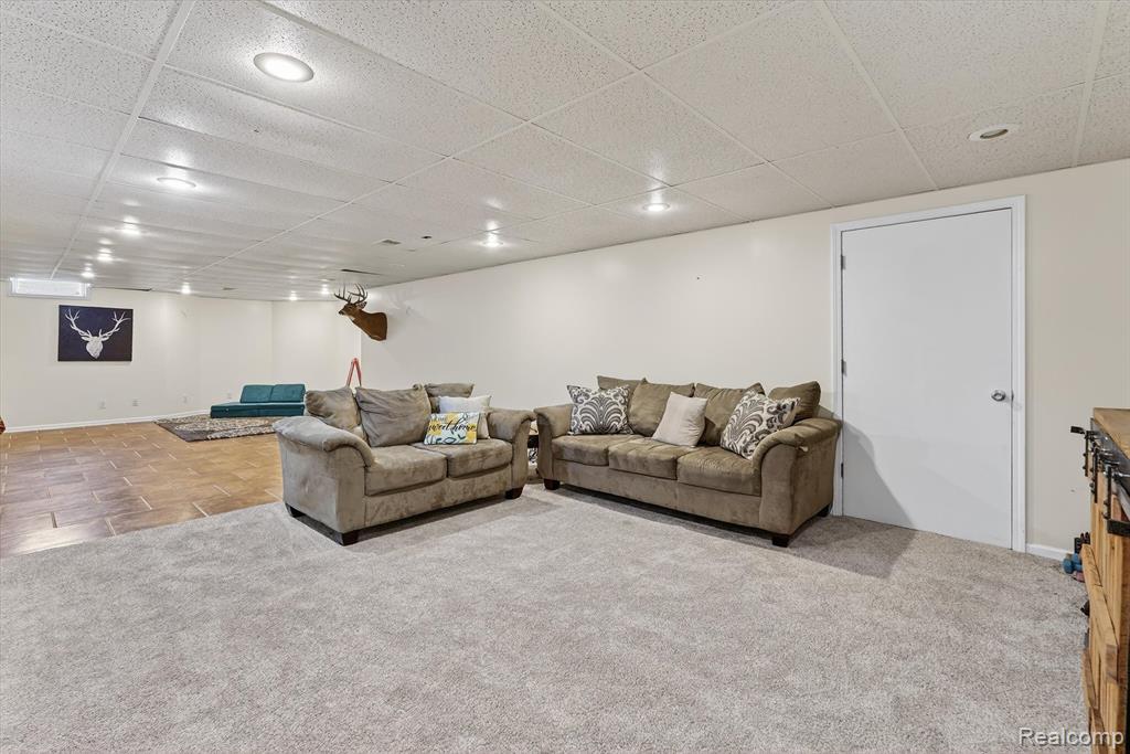 16147 Silvercrest Drive, Fenton, MI 48430 — Photo 31